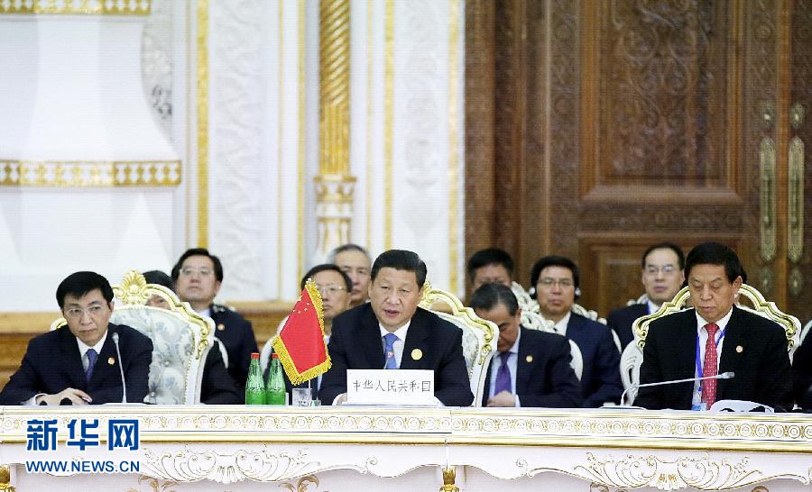 9月12日，上海合作組織成員國(guó)元首理事會(huì)第十四次會(huì)議在塔吉克斯坦首都杜尚別舉行。國(guó)家主席習(xí)近平出席會(huì)議并發(fā)表重要講話(huà)。新華社記者鞠鵬攝 