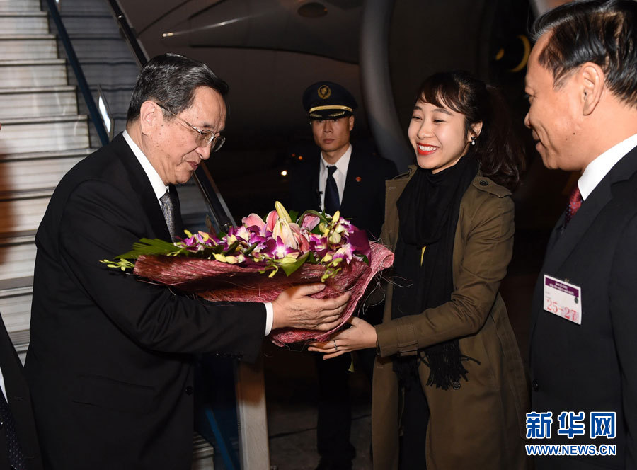 12月25日至27日，中共中央政治局常委、全國政協(xié)主席俞正聲對越南進行正式訪問。這是12月25日，俞正聲抵達河內(nèi)，開始對越南進行正式訪問。 新華社記者馬占成攝