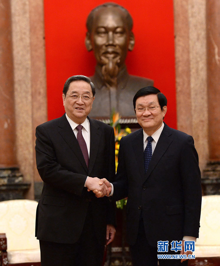 12月25日至27日，中共中央政治局常委、全國政協(xié)主席俞正聲對越南進行正式訪問。這是12月26日，俞正聲在河內(nèi)會見越南國家主席張晉創(chuàng)。 新華社記者馬占成攝