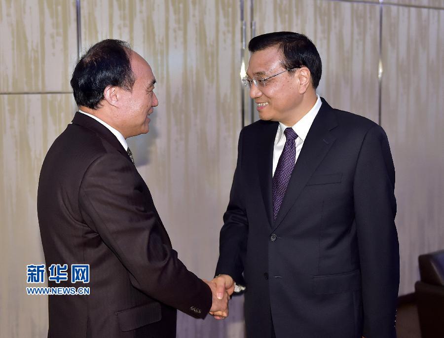 1月22日，中國國務(wù)院總理李克強在瑞士蘇黎世會見國際電信聯(lián)盟秘書長趙厚麟。 新華社記者 李濤 攝 
