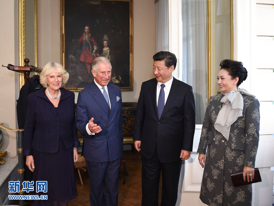 10月20日，國家主席習(xí)近平和夫人彭麗媛在倫敦會(huì)見英國查爾斯王儲(chǔ)夫婦。 新華社記者 謝環(huán)馳 攝