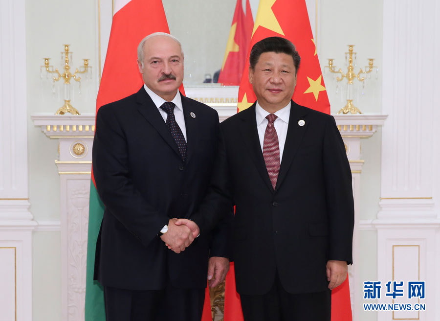  6月24日，國(guó)家主席習(xí)近平在塔什干會(huì)見(jiàn)白俄羅斯總統(tǒng)盧卡申科。新華社記者 蘭紅光 攝 