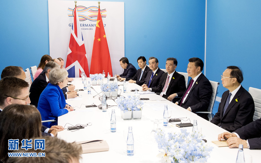 7月7日，國家主席習(xí)近平在漢堡會(huì)見英國首相特雷莎·梅。 新華社記者李學(xué)仁 攝