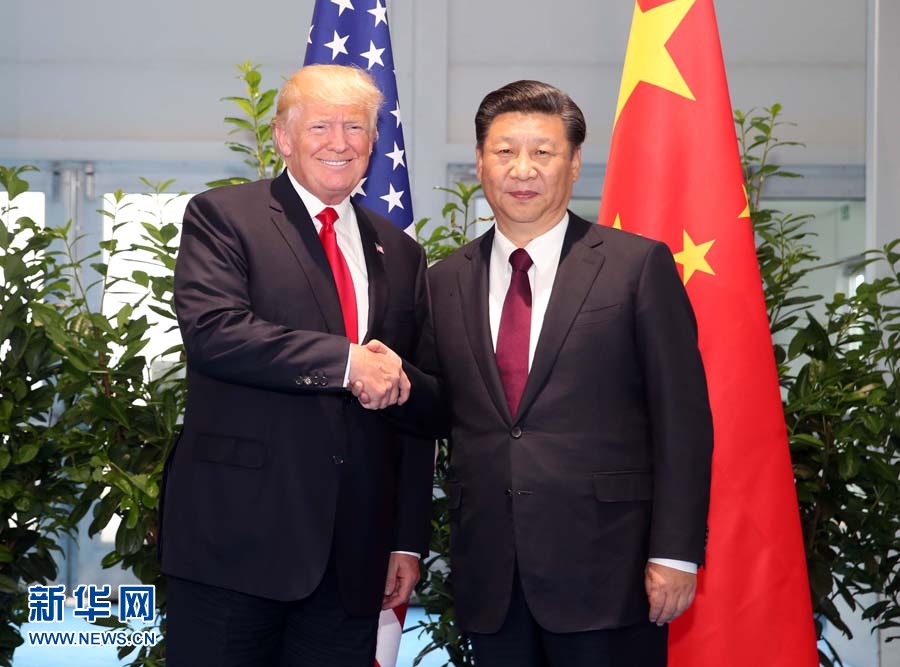 7月8日，國家主席習(xí)近平在二十國集團(tuán)領(lǐng)導(dǎo)人漢堡峰會閉幕后會見美國總統(tǒng)特朗普，就中美關(guān)系及共同關(guān)心的重大國際和地區(qū)問題深入交換意見。新華社記者 姚大偉 攝
