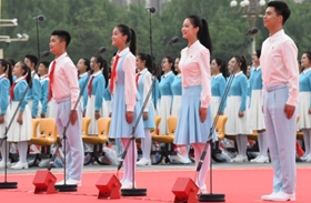 聽共青團員和少先隊員的心聲：請黨放心，強國有我！